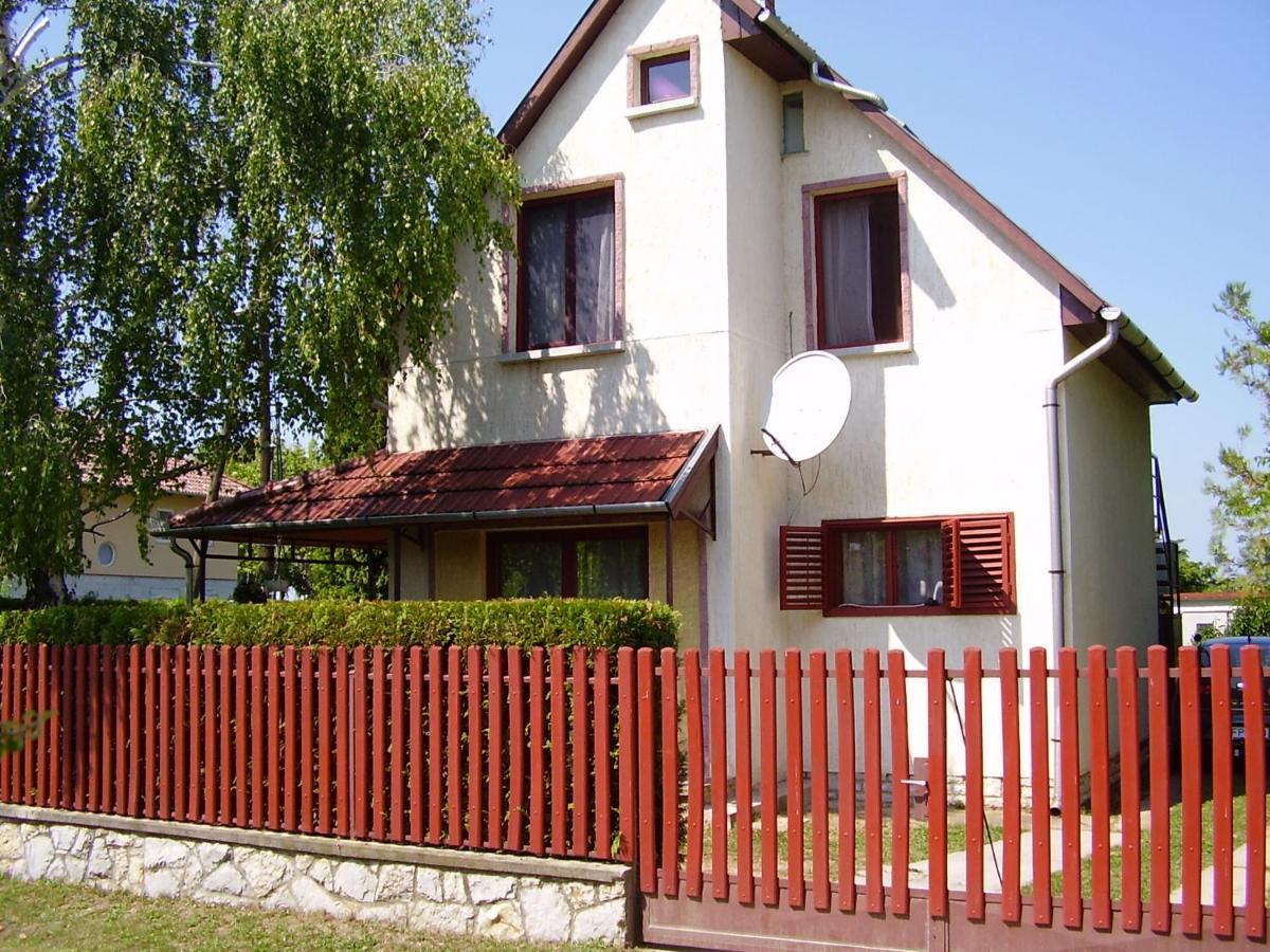 Andrea Apartman Zamárdi Exterior photo